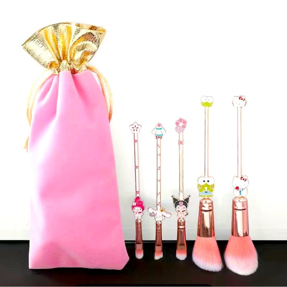 Hello Kitty Makeup Makeup Brushes 5 Piece Hello Kitty And Friends